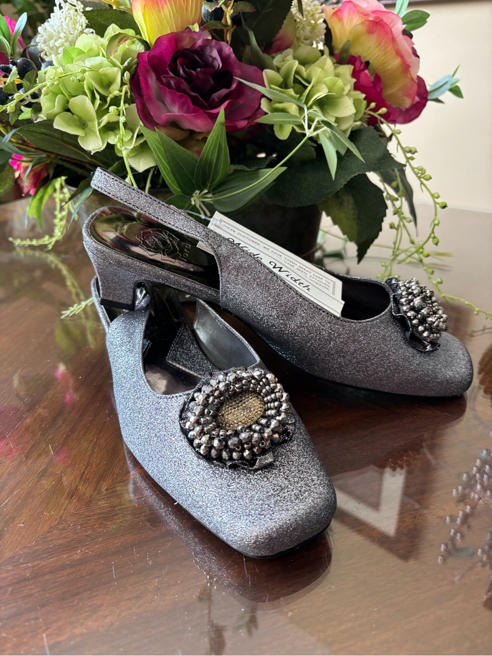 Floral Silver Size 9-1/2 E Glitter Slingback Heels with Crystal Medallion